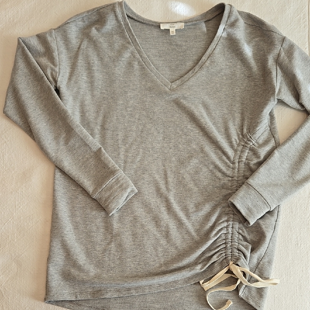 LOFT Gray V-Neck Sinch Top